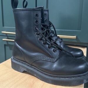 Doc Martens all black stitching